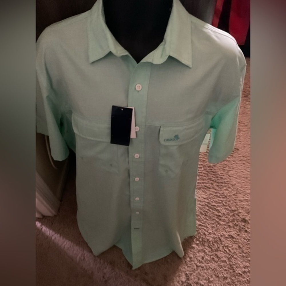 Men’s New IZOD Size large Tall Ice Green Short Sleeve Button Front Sport Shirt